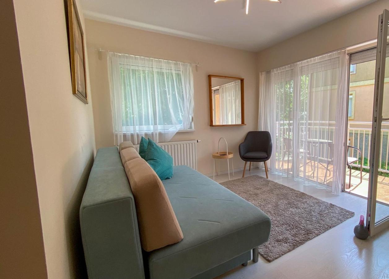 Appartement Aranypart Apartman à Siófok Extérieur photo