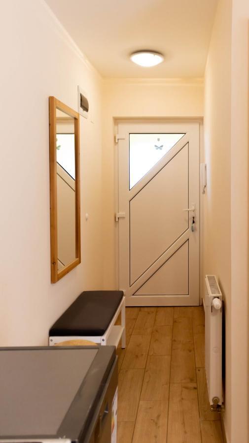 Appartement Aranypart Apartman à Siófok Extérieur photo